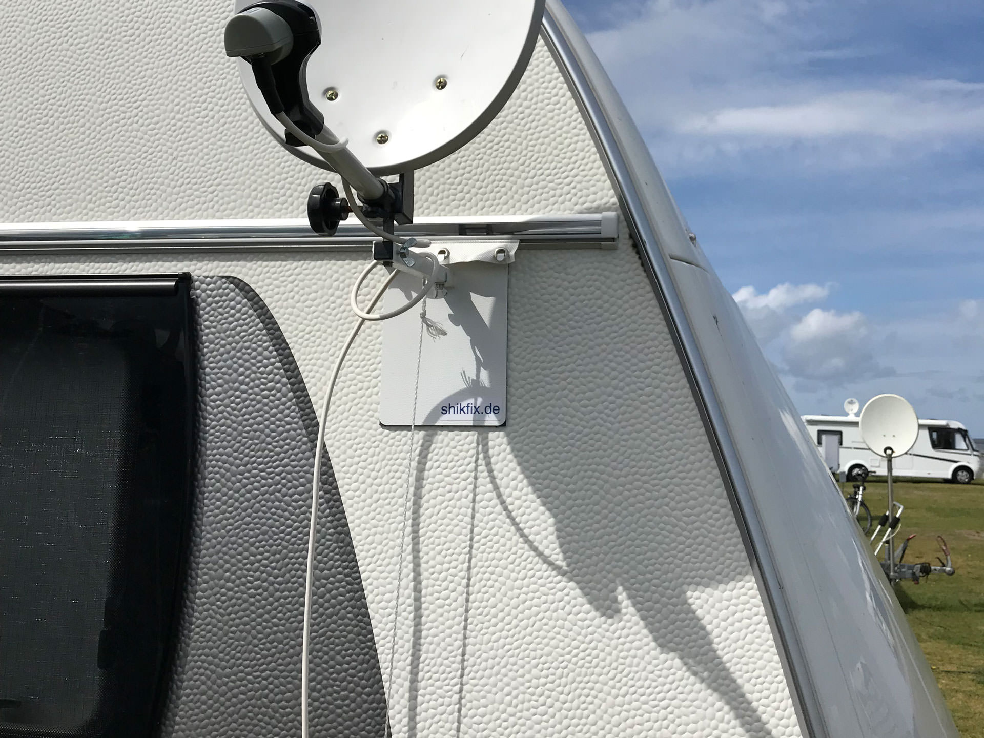18 Zoll Dachboden Wohnwagen TV Antenne Montage Stange Mast Set mit Halterung 